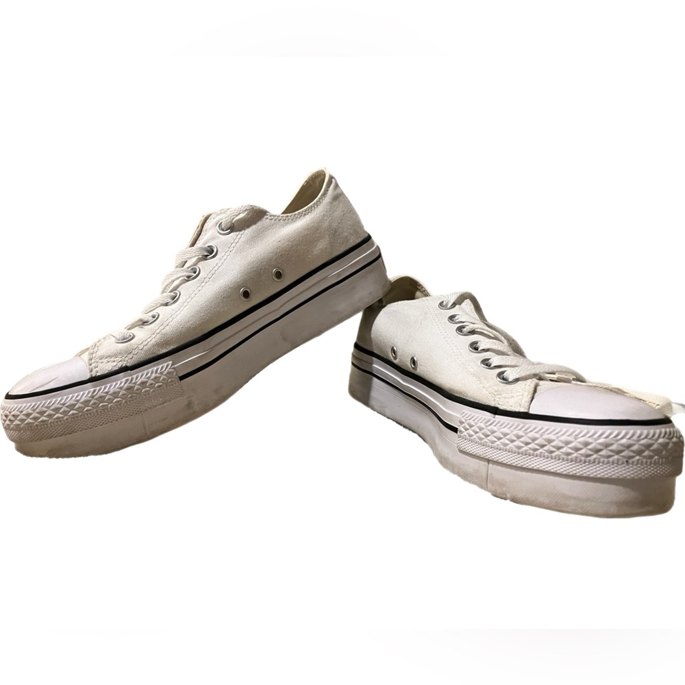 Converse low rise platform, Women’s Size 8.5 (White/Cream)